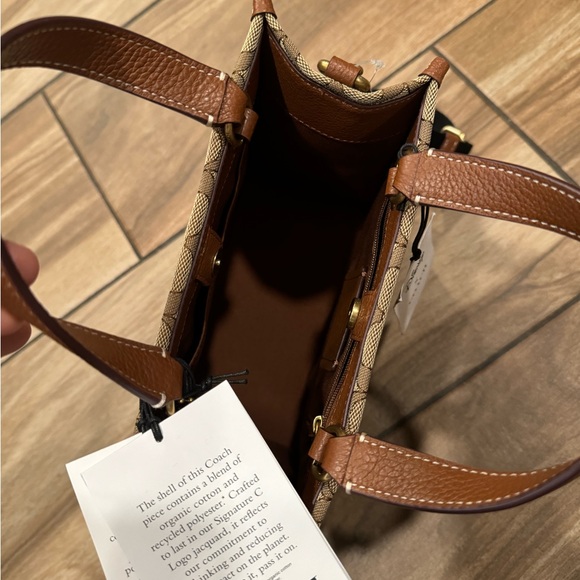 ❌Coach Signature Dimsey Tote 22 x Disney❌ - Picture 4 of 10